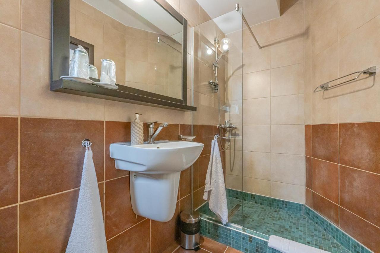 Vila Trubadur - Adults Only Bran  Exterior photo